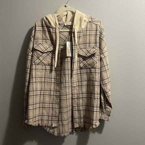 NEW IN Oversized Flannel Button Down Plaid Jacket Raw Hem NWT - Picture 4 of 11